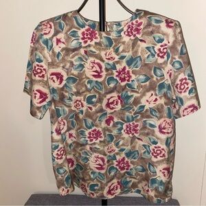 Vintage Retro Petite Sophisticate Floral Blouse Size P 100% SILK Great Condition